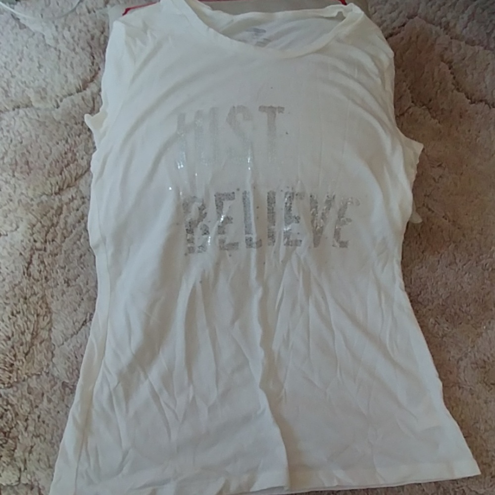 "Just believe" holiday t-shirt - Picture 3 of 6